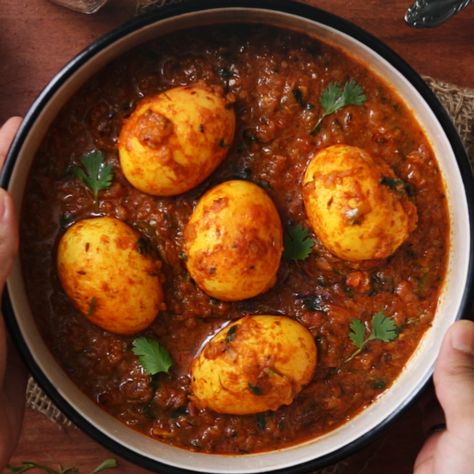 Essen, Masala Egg Curry, Masala Eggs, Egg Recipes Indian, Egg Curry Recipe, Egg Masala, Bengali Food, Egg Curry, Curry Recipes Indian