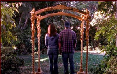 ...AND A CHUPPAH. | 17 Definitive Reasons Luke And Lorelai Deserved A Better Ending On "Gilmore Girls" Gilmore Girls, A Man