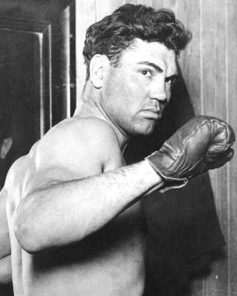 Jack Dempsey, Boxing Images, Heavyweight Boxing, Boxing History, Basketball Videos, Boxing Champions, Sports Hero, Martial Artist, World Champion