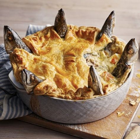 Cornish Aesthetic, Party Pies Recipe, Turkey And Ham Pie, Fish Pie Recipe, Ghibli Aesthetic, Mackerel Recipes, Rick Stein, Pie Party, Fish Pie