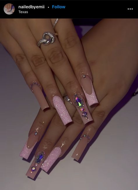 Set Nails, Pink Gel Nails, Glamour Nails, Nails Design With Rhinestones, Grunge Nails, Bling Acrylic Nails, Gem Nails, Short Acrylic Nails Designs, Pink Acrylic Nails