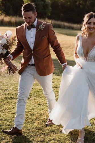 Rustic Groom Attire For Country Weddings ★ rustic groom attire brown jacket with bouttonier and bow tie nathan lapham Groom Attire Brown, Rustic Groom Attire, Groom Attire Rustic, Rust Suit, Rustic Groomsmen Attire, Fall Groom, Casual Groom Attire, Rustic Groom, Wedding Groomsmen Attire