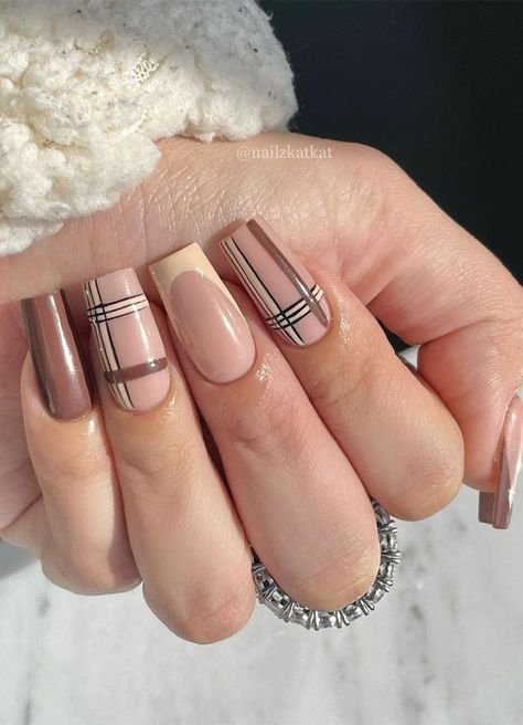 november nails, november nails 2022, november nail designs, november nail ideas, fall nails, autumn nails, plaid nails November Nail Art, November Nails Colors, November Nail Designs, Plaid Nail Designs, September Nails, November Nails, October Nails, Plaid Nails, Fall Acrylic Nails