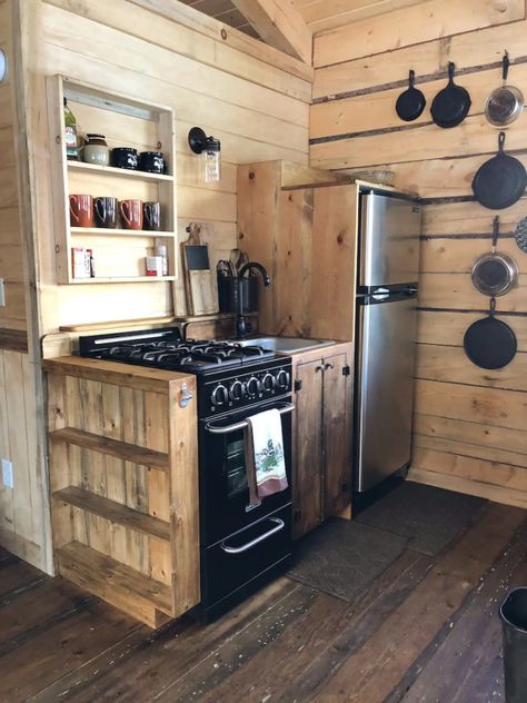 Tiny Cabin Kitchen, Small Cabin Kitchens, Small Cabin Interiors, Diy Tiny House, Shed To Tiny House, Tiny House Inspiration, Tiny Cabins, Tiny House Kitchen, Cabin Interiors