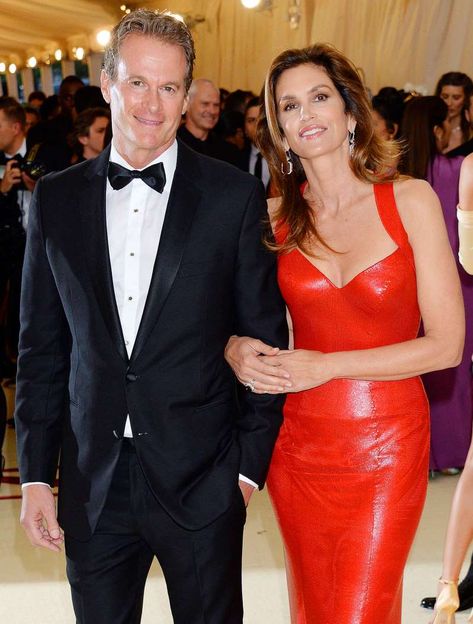 Rande Gerber, 20 Years Of Marriage, 20 Wedding Anniversary, Famous Couples, Cindy Crawford, Beautiful Person, White Photo, Celebrity Couples, Style Icon