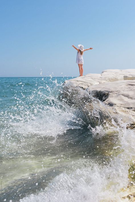 Standing On A Cliff, Open Sky, Sea Photo, Sea Waves, Photos Of Women, Woman Beach, Water Colour, Girl Wallpaper, New Perspective