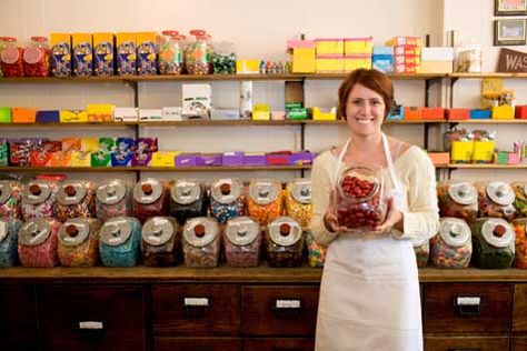 This is a blog about starting your own candy shop business.  ;-) Candy Store Design, Candy Store Display, Penny Candy, Candy Display, Old Fashioned Candy, Shop Apron, Best Business Ideas, Candy Companies, Ice Cream Parlor