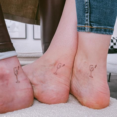 Travel Friendship Tattoos, Matching Tattoos Travel, Travel Matching Tattoos, Island Girl Tattoo, Ibiza Tattoo Ideas, Europe Tattoo Ideas, Ibiza Tattoo, World Map Outline, Group Tattoos