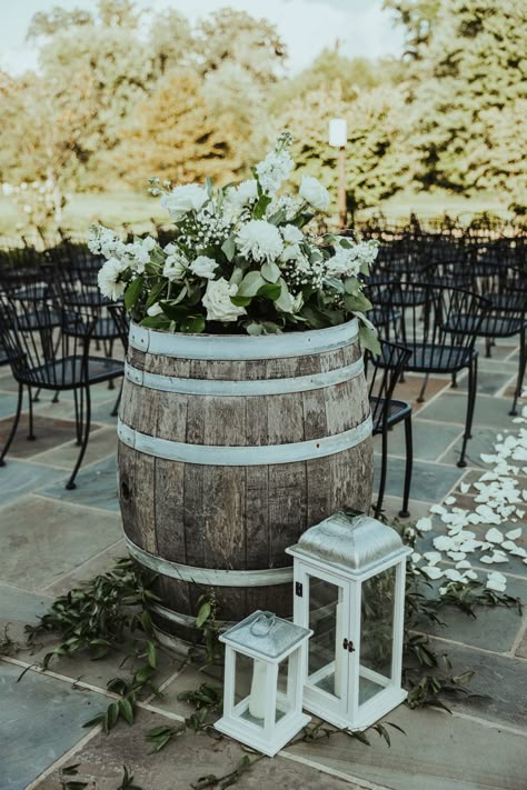 Wine Barrell Ideas Wedding, Barrel Flower Arrangements, Whiskey Barrel Wedding Decor, Lantern Aisle Decor, Isle Decorations Wedding, Wedding Ceremony Entrance, Wine Barrel Wedding Decor, Isle Decor, Barrel Wedding Decor