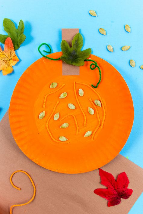 Easy Diy Fall Crafts, Diy Halloween Food, Paper Apple, Craft Pumpkins, Scarecrow Crafts, Halloween Crafts Preschool, Preschool Crafts Fall, Acorn Crafts, Kids Plates