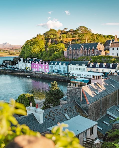 Things to do in Portree Portree Scotland, Isle Of Skye Map, Portree Isle Of Skye, Scotland Culture, Scotland Vacation, Scotland Road Trip, Scotland Map, Instagram Places, The Isle Of Skye