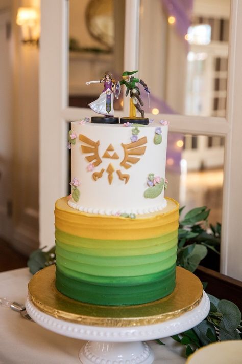 Zelda Wedding Cake, Zelda Cake, Zelda Wedding, 25th Birthday Cakes, Themed Wedding Cakes, 25th Birthday, Table Centerpieces, Birthday Ideas, Wedding Cakes