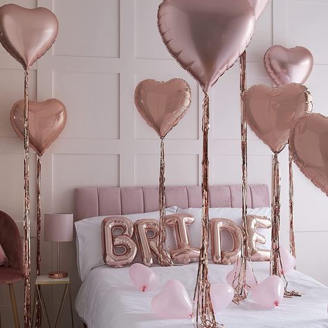 Set up a surprise for the beautiful bride-to-be with our hen party decorations room kit! Bride Bedroom, Bride Balloon, Balloon Bunting, Bachelorette Party Balloon, Hen Party Balloons, Bride To Be Decorations, Classy Hen Party, Ballon Banner, Hen Party Decorations