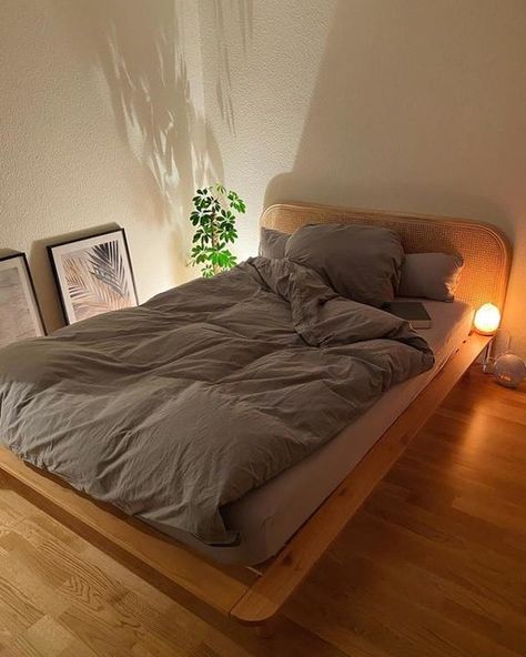 Low Bed Frame Wood, Low To Floor Bed Frame, Wooden Low Bed Frame, Low Rise Bed Frame, Low Bed Platform, Low Japanese Bed, Corner Bed Frame Ideas, Low Bed Frame Aesthetic, Floor Bed Frames