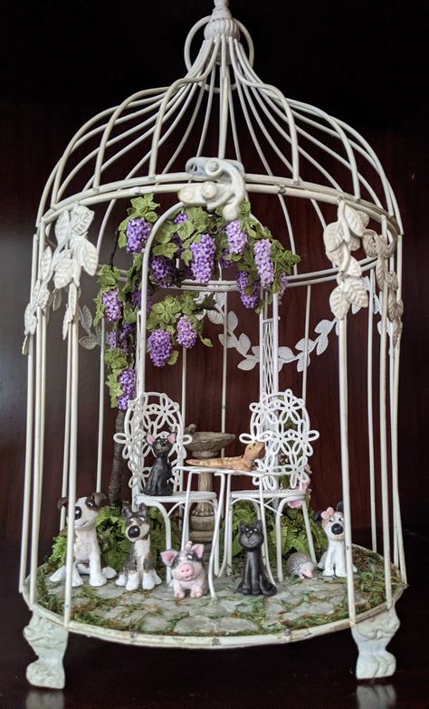 Fairy Pots, Fairy Garden Designs, Bird Cage Decor, Vintage Bird Cage, Diy Porch, Birdcages, Bird Cages, Fairy Houses, Vintage Birds