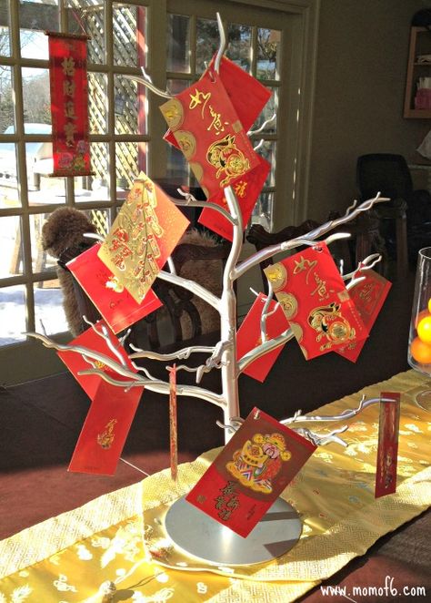 Chinese New Year Decorations Hong Bao Tree 10 Great Ideas for Chinese New Year Decorations! {With Free Printables} Kids Lantern, Buffalo Chicken Dip Crock Pot, Chinese New Year Crafts For Kids, Hong Bao, Chinese New Year Crafts, New Year Decorations, Chinese New Year Decorations, Aesthetic Retro, New Year's Crafts