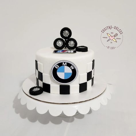 Bmw Decorations Birthday, 30 Birthday Ideas For Men Cake, Bmw Cake Ideas, Bmw Birthday Cake, Birthday Decor For Him, Motor Cake, Lamborghini Cake, Motorcycle Birthday Cakes, Car Cakes For Men