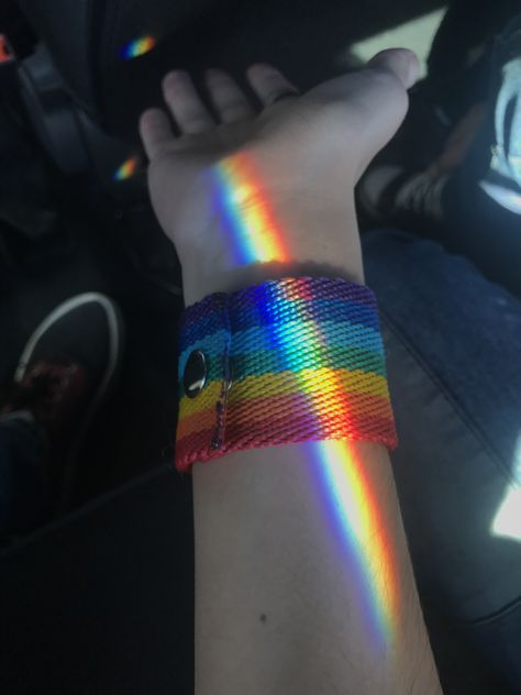 #gay #rainbow #arcoiris #love #aesthetic #tumblr Wilder Kaiser, Rainbow Photography, Gay Aesthetic, Gay Memes, Lgbt Love, Lgbt Art, Rainbow Aesthetic, Rainbow Wallpaper, Anime Wolf