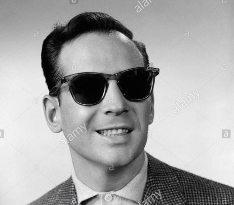 1950s Sunglasses, 1950 Men, 1950s Men, 1950s Mens, Blind Love, Singing In The Rain, 1950s Fashion, Square Sunglasses Men, Square Sunglass