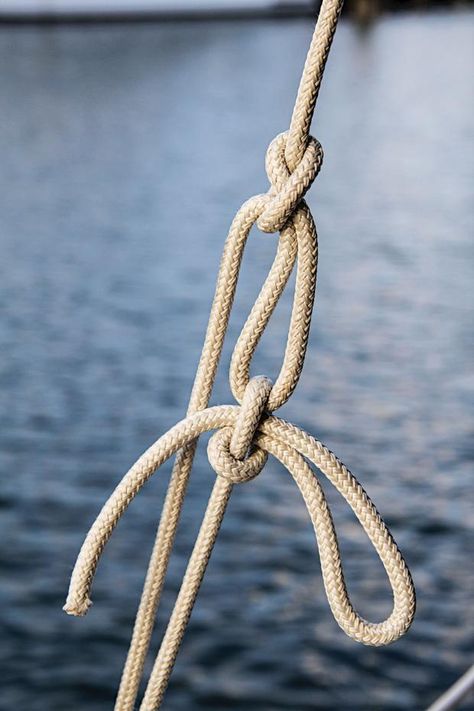 The Knot You Never Thought You Needed | Cruising World Sailing Knots, Camping Knots, Loop Knot, Survival Knots, Best Knots, Knots Guide, Paracord Knots, Knots Diy, Rope Knots