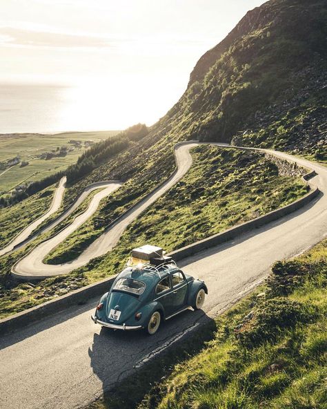 Breathtaking Landscapes by Max Muench Sandakan, Vw Vintage, Vw Porsche, Winding Road, Game Engine, Old Car, Vw Bug, Vw Beetle, Adventure Awaits