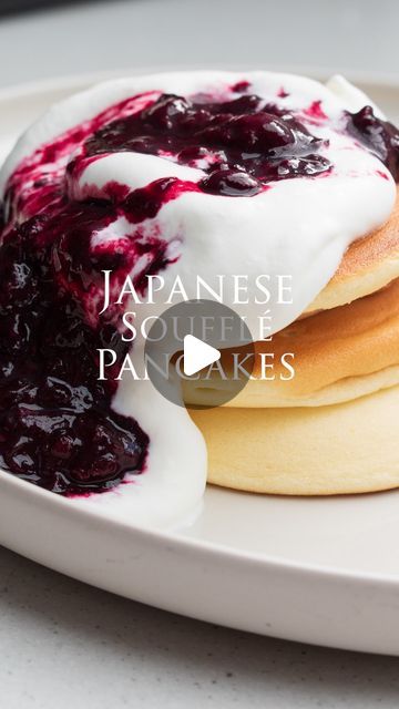 Lila Lerie on Instagram: "Heavenly I tell you 🥞✨have any of you made Japanese soufflé pancakes before?  Find the recipe link in my bio (got all the recipe details/notes there for you as well as the recipe video.  #pancakes #souffle #foodie #capetown" Suffle Recipe Pancakes, Souflee Pancakes Recipes, Japanese Souffle Pancakes Recipe, Pancake Recipe Video, Japanese Souffle Pancake Recipe, Japanese Souffle Pancakes, Souffle Pancake, Soufflé Pancakes, Japanese Pancake