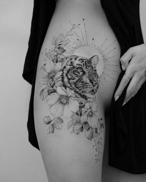 Animal Thigh Tattoo, Tiger Tattoo Thigh, Thigh Piece Tattoos, Hip Thigh Tattoos, Tiger Tattoo Design, Hip Tattoos Women, Inspiration Tattoos, Leg Tattoos Women, Thigh Tattoos Women