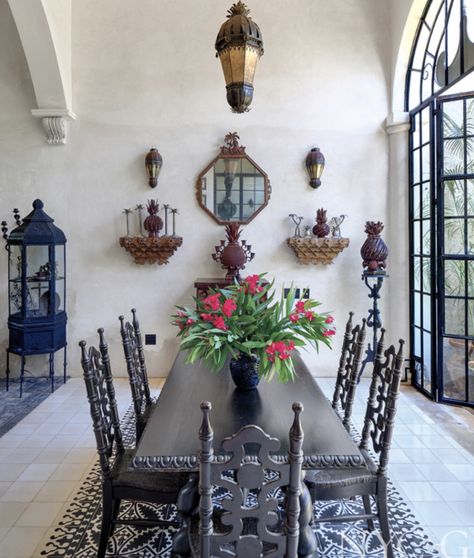 Hacienda Kitchen Decor, Spanish Style Dining Room, Mexican Dining Room, Mexican Style Decor, Hacienda Decor, Space Home Decor, Spanish Home Decor, Mexican Hacienda, Home Decor Wallpaper