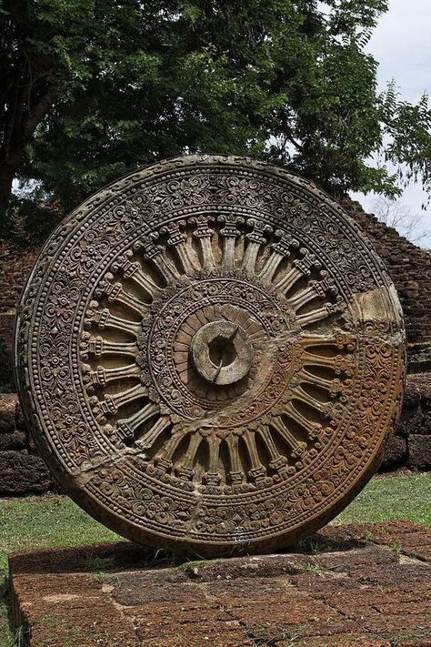 18 Medieval Artifacts That Made Us Say ‘Whoa’ Mandalas, Buddhist Beliefs, Indian Temple Architecture, Dharma Wheel, Buddhist Symbols, Indian Sculpture, Temple Architecture, Buddha Teachings, Prehistoric Art