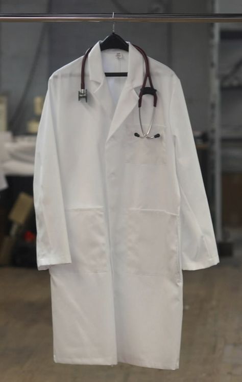 i may or may not wear one when i have my office but i might need one for when i work in a hospital White Coat Outfit Medical, Lab Coat Aesthetic, White Coat Medical, White Coat Doctor, White Coat Ceremony Outfit, Doctors Coat, Doctor Clothes, White Coat Outfit, Doctor White Coat