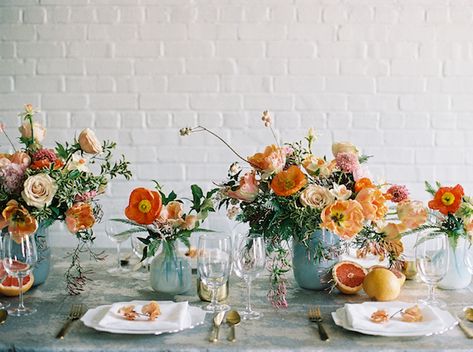 Orange poppy centerpiece Blue Tablescape, Bouquet Styles, Wedding Orange, Orange Wedding Flowers, Citrus Wedding, Tablescape Ideas, Thanksgiving Table Settings, Orange Wedding, Wedding Tablescapes