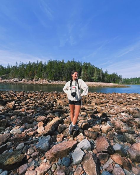 Maine you have my heart 🫶🏼🌲 Maine Photoshoot, Maine Vacation, Vacation Aesthetic, Hawaii Life, Aesthetic Pics, Instagram Pictures, Aesthetic Pictures, My Heart, North America