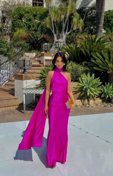 SilkAndSatin Wedding Guest Outfit Inspiration, Prom Dress Strapless, Black Tie Wedding Guest Dress, Prom Dress Black, Black Tie Wedding Guests, Detachable Train, Maid Of Honour Dresses, Floor Length Prom Dresses, Pink Mermaid