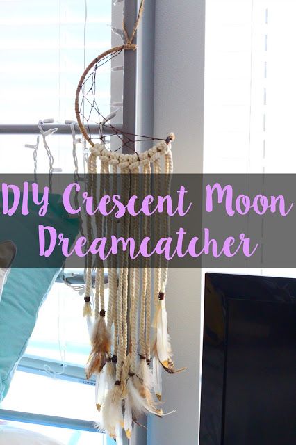 Diy Crescent Moon, Crescent Moon Dreamcatcher, Dreams Catcher, Moon Dream Catcher, Moon Dreamcatcher, Witchy Crafts, Dream Catcher Diy, Dreamcatchers, Easy Diy Crafts