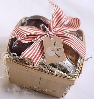 Jam Gift Basket, Jam Display, Jelly Gift, Bread Gift, Warm Cozy Home, Jam Gift, Jam Packaging, Gift Homemade, Old Man Winter