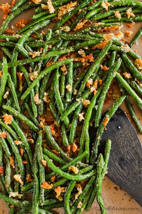 Crispy Onion Green Beans, Green Beans With Crispy Onions, Roasted Garlic Parmesan Green Beans, Garlic Parm Green Beans, Paleo Green Bean Recipes, Green Bean Recipes Oven, Parmesan Crusted Green Beans, Roasted Green Beans With Parmesan, Roasted Frozen Green Beans