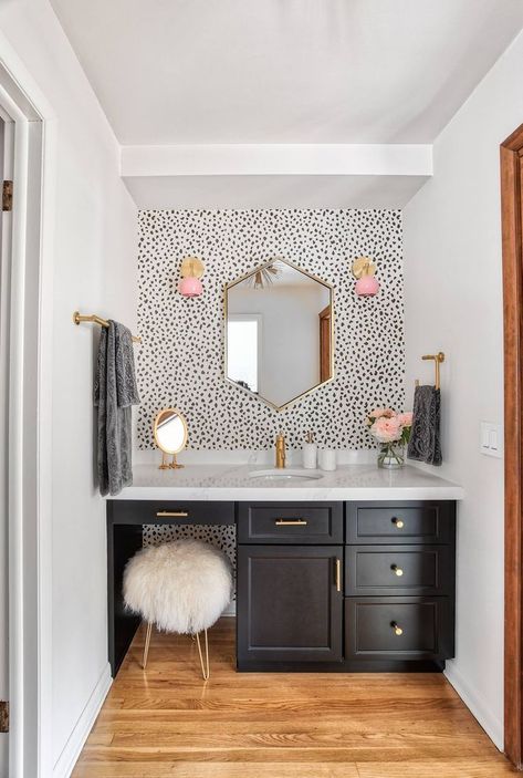 Monochromatic Bathroom, Pink And Black Bathroom, Girly Bathroom, Girl Bathrooms, Black Vanity Bathroom, Wallpaper Bathroom, Wall Vanity, Small Store