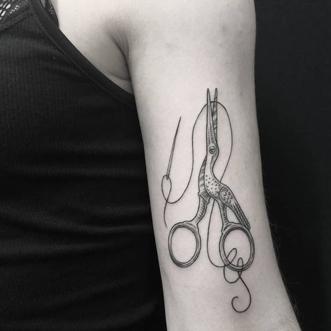 Nickas Serpentarius on Instagram: “Little stork scissors for @madeleine_seys . Thanks for the interesting chats ✂️✂️✂️ Done @wolfandwrentattoo . . . #nickasserpentarius…” Tattoo Scissors, Tattoo Lavender, Scissor Tattoo, Stork Scissors, Sewing Tattoos, Tattoo Over Scar, Flower Scissors, Scissors Design, Finger Tats