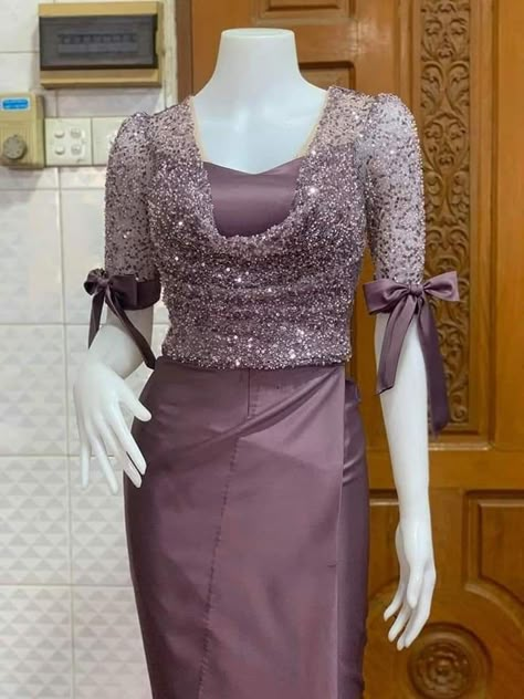 Modern Hijab, Traditional Dresses Designs, Simple Kurta Designs, Myanmar Dress Design, Batik Fashion, Mode Abaya, Trendy Dress Outfits, Beautiful Dress Designs, Stylish Party Dresses