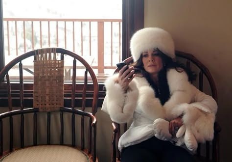 Lisa Vanderpump Style, Lisa Vanderpump, Virgo Women, Vanderpump Rules, Real Housewives Of Beverly Hills, Bravo Tv, Mob Wife, Housewives Of Beverly Hills, Fur Fashion