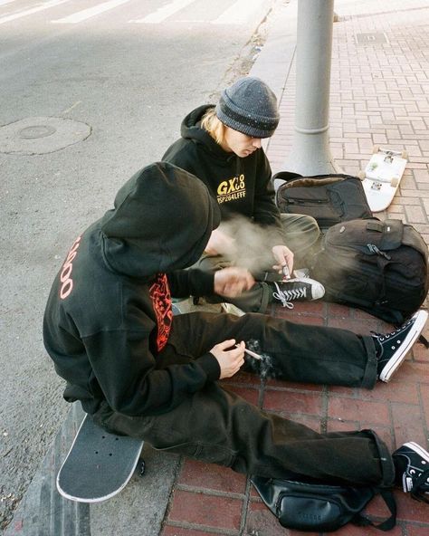 Skater Core, Skate Vibes, Skateboard Aesthetic, Skate Photos, Skater Vibes, Skateboard Photography, Skater Boys, Skate Girl, Skater Aesthetic