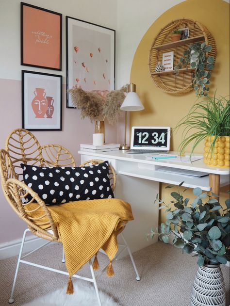 How to paint an arch shape on a wall in this budget DIY tutorial to transform your home with paint. Boho style home office with rattan style petal chair, scandi desk and pampas grass #diyideas #homeoffice #bohodecor #bohohome #dovecottageblog Scandi Desk, Boho Style Home, Rattan Style, Cozy Home Office, Arch Shape, Office Makeover, Budget Diy, Design Del Prodotto, Home Office Space