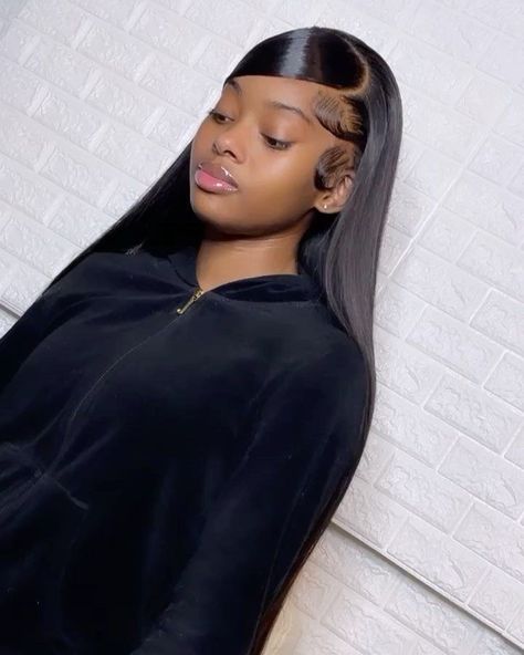 Swoop Wig Hairstyles, Swoop Wig, Wig Installation, Graduation Hair, Installation Ideas, Blonde Highlights On Dark Hair, Wigs Black, Weave Ponytail Hairstyles, Frontal Wig Hairstyles