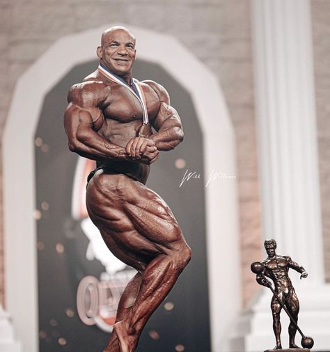 Mr. Olympia Big Ramy 2020 Big Ramy Bodybuilder Wallpaper, Mr Olympia Winners, Big Ramy, Calorie Chart, Curry 3, World's Strongest Man, Bodybuilding Pictures, Natural Bodybuilding, Mr Olympia