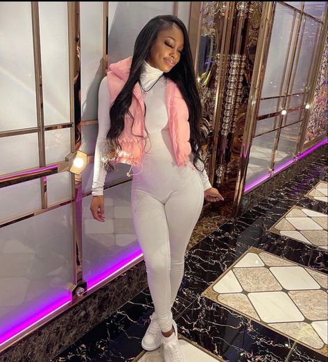 Pink Birthday Outfit Winter, Pink Birthday Outfit Ideas Winter, White And Pink Outfit Black Women, 17th Birthday Outfit Ideas Winter, Birthday Outfit Inspiration Baddie, Baddie Easter Outfits, Cute Pink Birthday Outfits, Birthday Outfits Black Women Baddie, Baddie Valentines Day Outfit