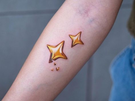 NewTattoo_Studio on Instagram: “@newtattoo_akiwong . . . . #gold #golden #goldtattoo #goldentattoo #star #starart #startattoo #stardesign #goldenstar #goldstar #akiwong…” Small Spiritual Tattoos, Baroque Tattoo, Gold Tattoos, Balloon Tattoo, Gold Tattoo, Star Tattoo, Spiritual Tattoos, Stylist Tattoos, 1 Tattoo