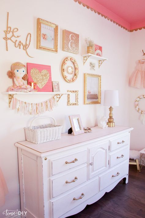 How to create and hang a cute gallery wall, perfect for a girls room or nursery! Cute Gallery Wall, Shared Girls Bedroom, Girls Room Wall Decor, Girl Bedroom Walls, Toddler Girl Room, Wall Decorating, Princess Room, Kids Wall Decor, Toddler Bedrooms