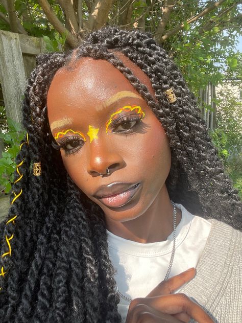 Yellow Makeup Looks Black Women, Sun Inspired Makeup, Black And Yellow Makeup, Yellow Graphic Liner, Yellow Makeup Looks, Orange Eyeliner, Sun Makeup, Yellow Eye Makeup, Bday Photoshoot