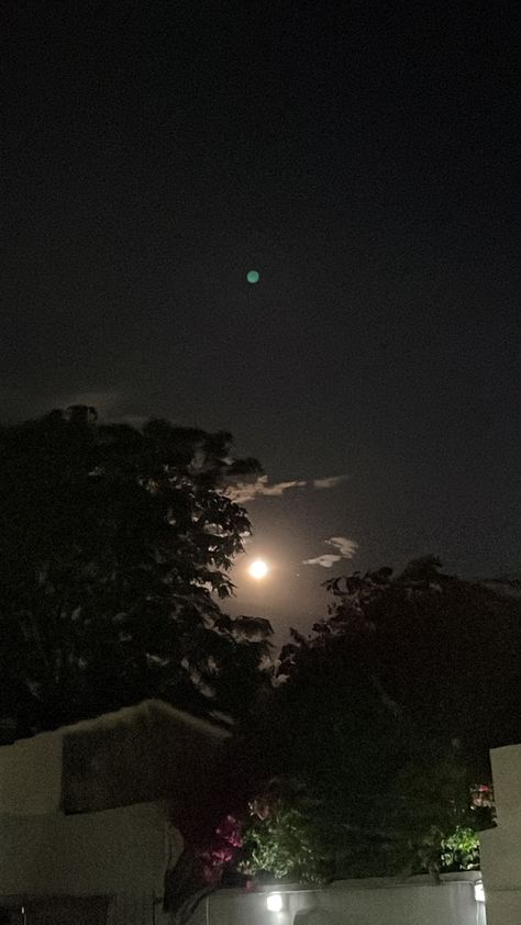 Moon Dpz, Nature Dpz, Night Moon Snaps, Night Vibes Snap, Aesthetic Full Moon, Full Moon Aesthetic, Sky Photography Nature, Sky Pictures, Night Scenery