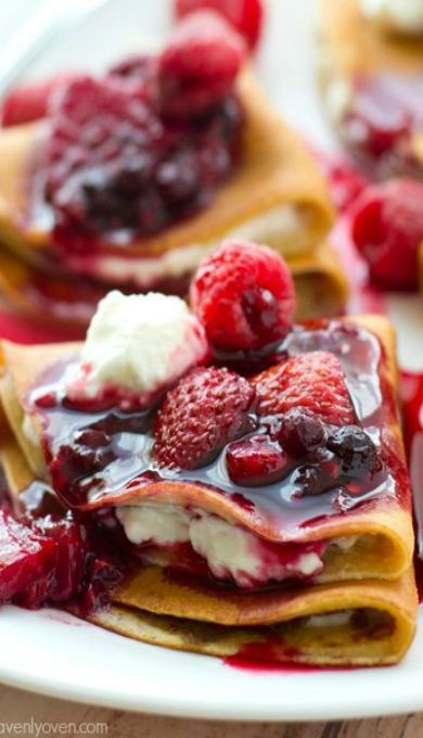 Mixed Berry Cream Cheese Crepes Cream Cheese Crepes, Berry Cream Cheese, Cheese Crepes, Sweet Crepes Recipe, Easy Crepe Recipe, Sweet Crepes, Berry Sauce, French Recipes, Mothers Day Breakfast